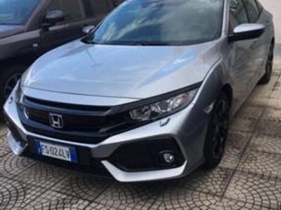 Venduto Honda Civic 10 5 Porte Elega Auto Usate In Vendita