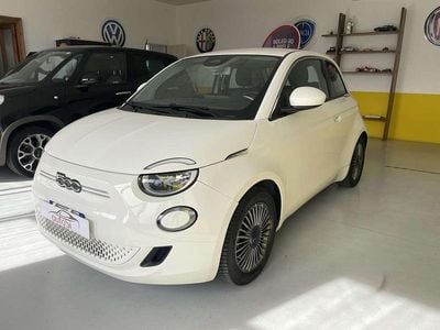 Usata Fiat 500e Passion 42 kW (58 CV) 2020 Blu/azzurro Utilitaria
