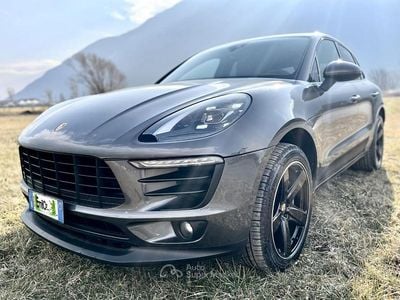 Usata Porsche Macan S Black Edition 250 CV (183 kW) 2017 Gray SUV