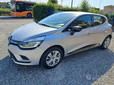 Usata Renault Clio IV Zen 90 CV (66 kW) 2019 Grigio Berlina