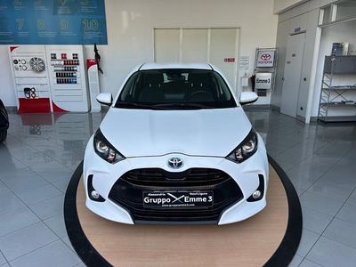 Usata Toyota Yaris Hybrid Active 116 CV (85 kW) 2023 Bianco Berlina