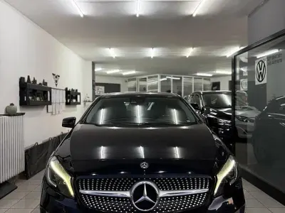 Usata Mercedes A180 Premium 109 CV (80 kW) 2018 Nero Berlina