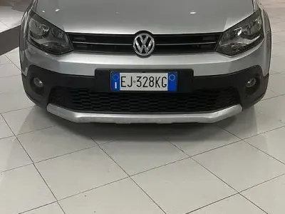 Usata VW Polo Cross 90 CV (66 kW) 2010 Grigio Utilitaria