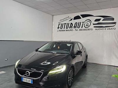Usata Volvo V40 R-Design 120 CV (88 kW) 2019 Nero Berlina