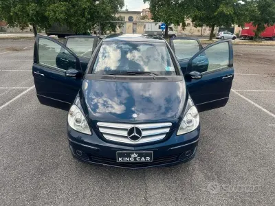 Gebraucht Mercedes B180 140 PS (102 kW) 2006 Blau Van / Kleinbus