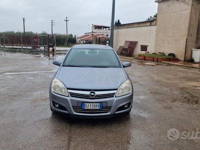 usata Opel Astra 2007 1.6 cilindrata diesel cv 100