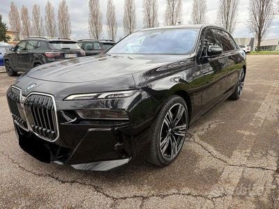 Usata BMW 740 M Sport 340 CV (250 kW) 2024 Nero Berlina