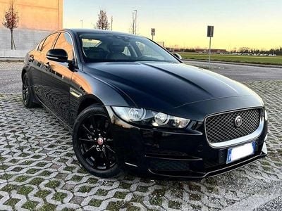 Usata Jaguar XE Prestige 180 CV (132 kW) 2018 Nero Berlina