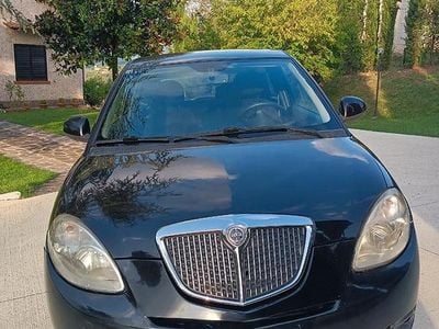 Usata Lancia Ypsilon 69 CV (50 kW) 2010 Nero Utilitaria