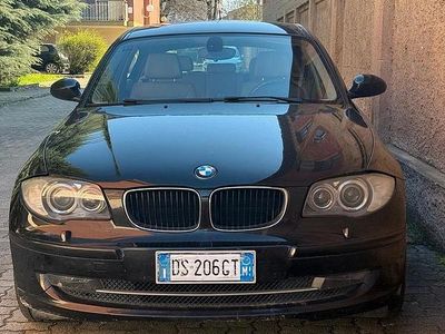 Usata BMW 120 2008 Blu Utilitaria