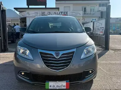 Usata Lancia Ypsilon S 95 CV (69 kW) 2012 Marrone Utilitaria