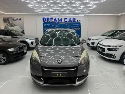 Usata Renault Scénic III XMOD 110 CV (80 kW) 2012 Grigio Monovolume