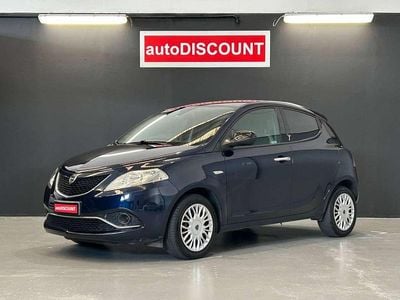 Usata Lancia Ypsilon Gold 95 CV (69 kW) 2017 Blu/azzurro Utilitaria