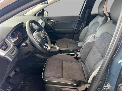 Usata Renault Captur Techno 145 CV (106 kW) 2023 Blu scuro SUV