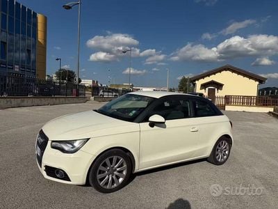 Usata Audi A1 Attraction 105 CV (77 kW) 2012 Bianco Utilitaria