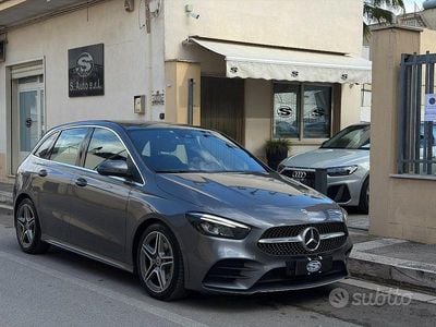 Usata Mercedes B180 Premium 116 CV (85 kW) 2022 Grigio Monovolume