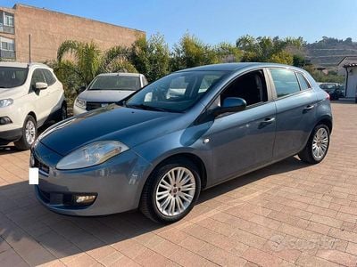 Usata Fiat Bravo 120 CV (88 kW) 2011 Grigio Utilitaria