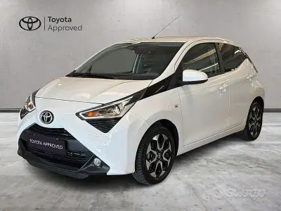 Gebraucht Toyota Aygo X-play 72 PS (52 kW) 2018 Weiß Kleinwagen