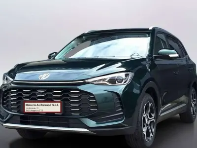 Nuova MG ZS Comfort 116 CV (85 kW) 2025 British green SUV