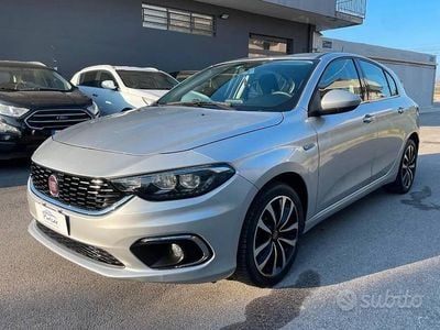 Usata Fiat Tipo Lounge 120 CV (88 kW) 2016 Grigio Berlina