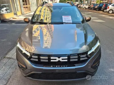 Nuova Dacia Sandero Extreme 101 CV (74 kW) 2025 Grigio Berlina