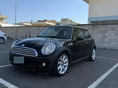 Usata Mini Cooper 90 CV (66 kW) 2010 Nero Utilitaria