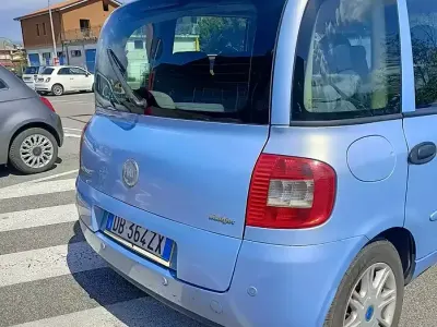 Usata Fiat Multipla 120 CV (88 kW) 2006 Blu Monovolume