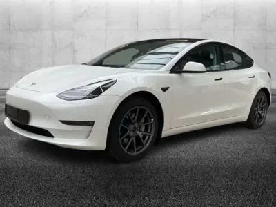 Usata Tesla Model 3 152 kW (208 CV) 2023 Bianco Berlina