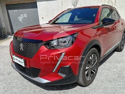 Usata Peugeot 2008 Allure 101 CV (74 kW) 2023 Rosso SUV