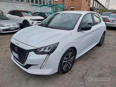 Usata Peugeot 208 Allure 100 CV (73 kW) 2023 Bianco Utilitaria