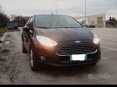 Usata Ford Fiesta Titanium 75 CV (55 kW) 2016 Nero Utilitaria