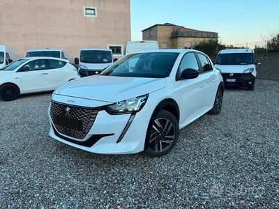 Usata Peugeot 208 Active 100 kW (136 CV) 2021 Bianco Utilitaria