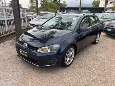 Occasion VW Golf VII Highline 105 PK (77 kW) 2014 Blauw Stationwagen