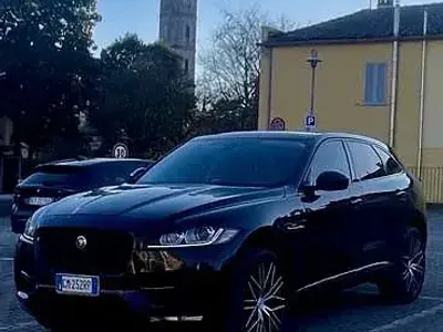 Usata Jaguar F-Pace R-Sport 179 CV (131 kW) 2017 SUV