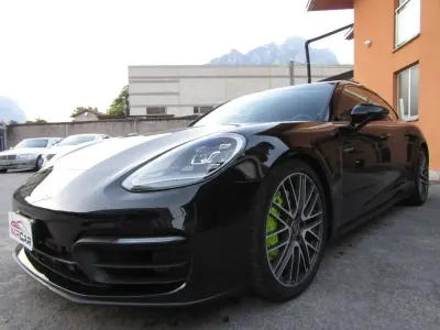 Usata Porsche Panamera Platinum Edition 462 CV (339 kW) 2023 Jet black metallic Berlina