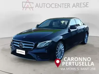 Usata Mercedes E220 Premium 194 CV (142 kW) 2019 Blu metallizzato Berlina