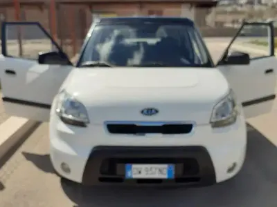Usata Kia Soul 126 CV (92 kW) 2009 Bianco SUV