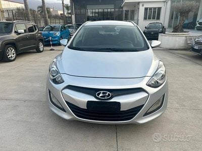 Usata Hyundai i30 Comfort 110 CV (80 kW) 2015 Grigio Station wagon