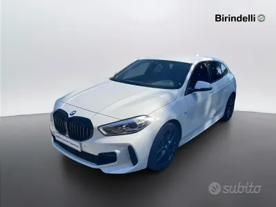 Usata BMW 118 M Sport 150 CV (110 kW) 2023 Alpin white pastello Utilitaria