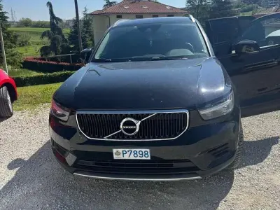 Usata Volvo XC40 Business Edition 190 CV (139 kW) 2018 Nero SUV