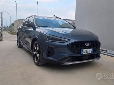 Begagnad Ford Focus Active X 155 HK (114 kW) 2023 Blå Sedan
