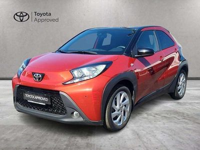 Usata Toyota Aygo X Trend 72 CV (52 kW) 2022 Chili red & black SUV