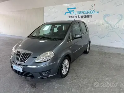 Usata Lancia Musa 95 CV (69 kW) 2011 Grigio Monovolume