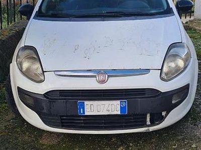 Usata Fiat Punto 75 CV (55 kW) 2009 Bianco Utilitaria