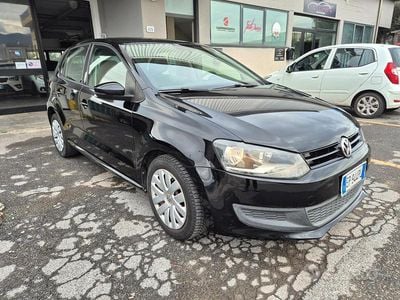 Käytetty VW Polo Comfortline 75 HP (55 kW) 2013 Musta Sedan