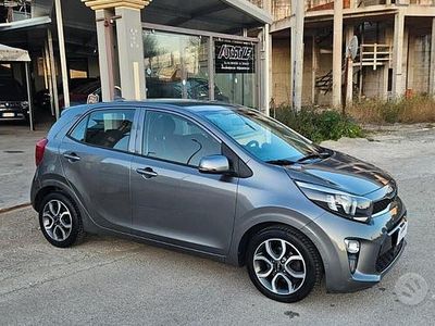 Usata Kia Picanto X-Line 67 CV (49 kW) 2023 Grigio Utilitaria