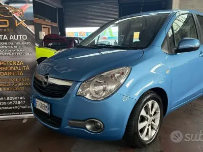 Usata Opel Agila 68 CV (50 kW) 2014 Bluazzurro Utilitaria