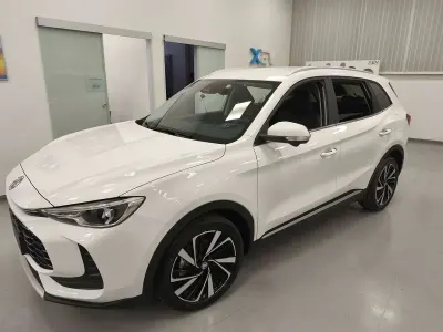 Nuova MG ZS Luxury 197 CV (144 kW) 2026 Bianco SUV