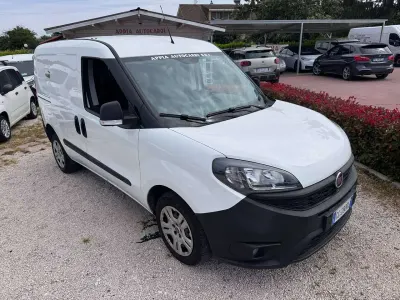 Usata Fiat Doblò 95 CV (69 kW) 2021 Bianco Monovolume