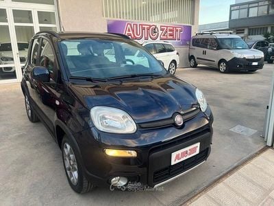 Usata Fiat Panda 4x4 S 75 CV (55 kW) 2014 Blu Utilitaria